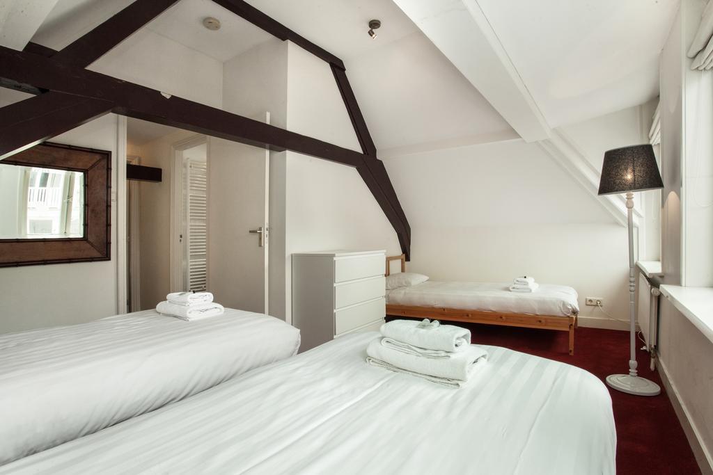 Stayci Serviced Apartments Noordeinde L'Aia Esterno foto
