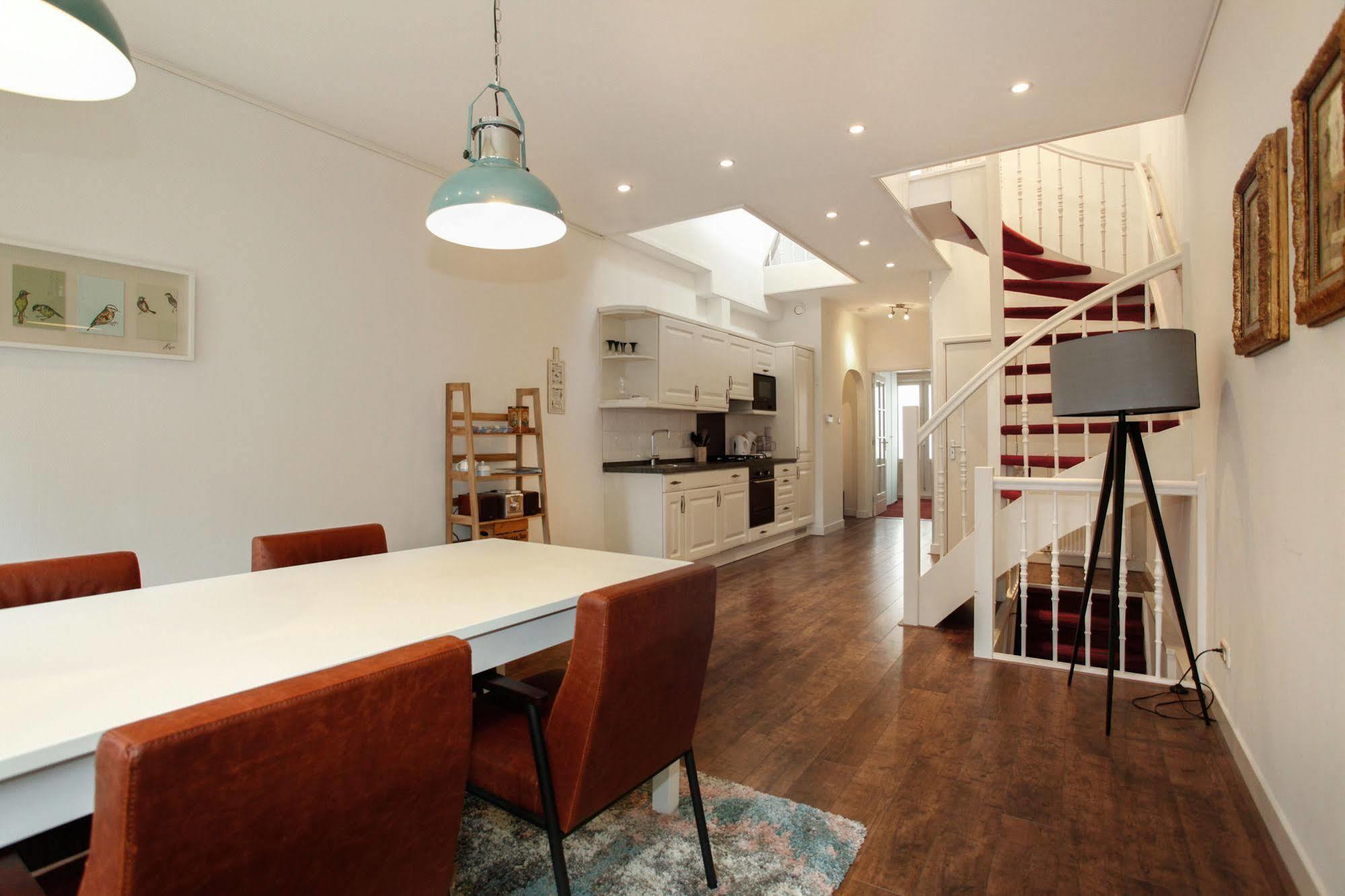 Stayci Serviced Apartments Noordeinde L'Aia Esterno foto
