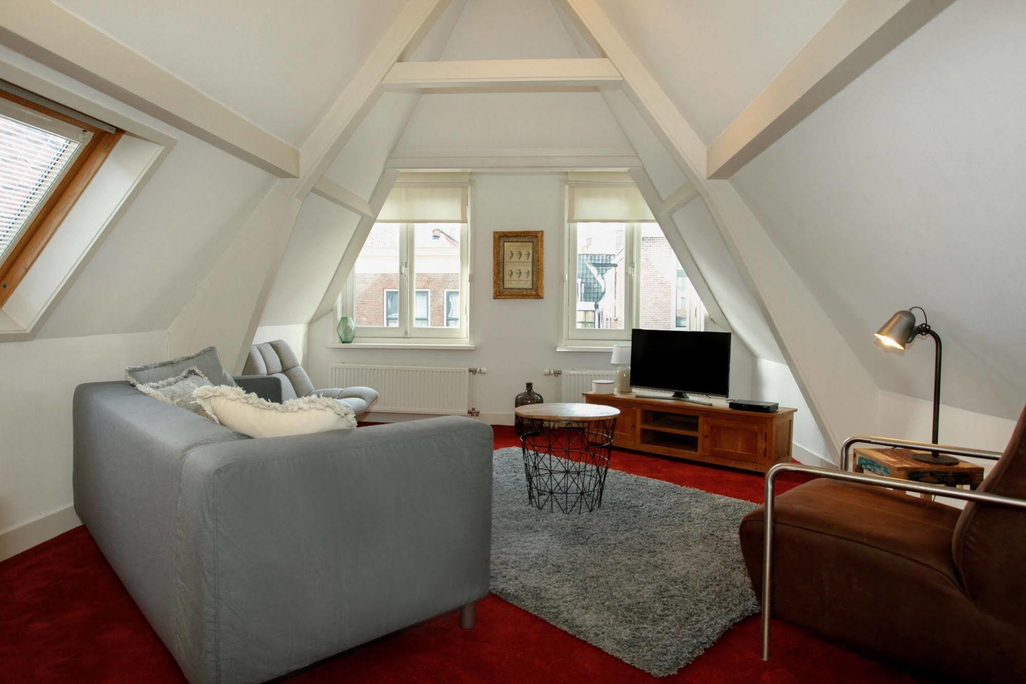 Stayci Serviced Apartments Noordeinde L'Aia Esterno foto
