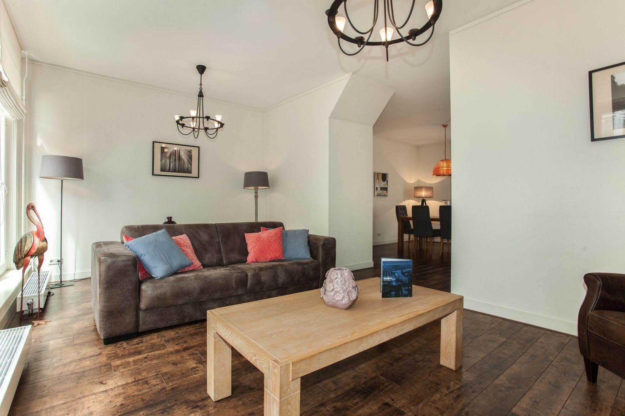 Stayci Serviced Apartments Noordeinde L'Aia Esterno foto