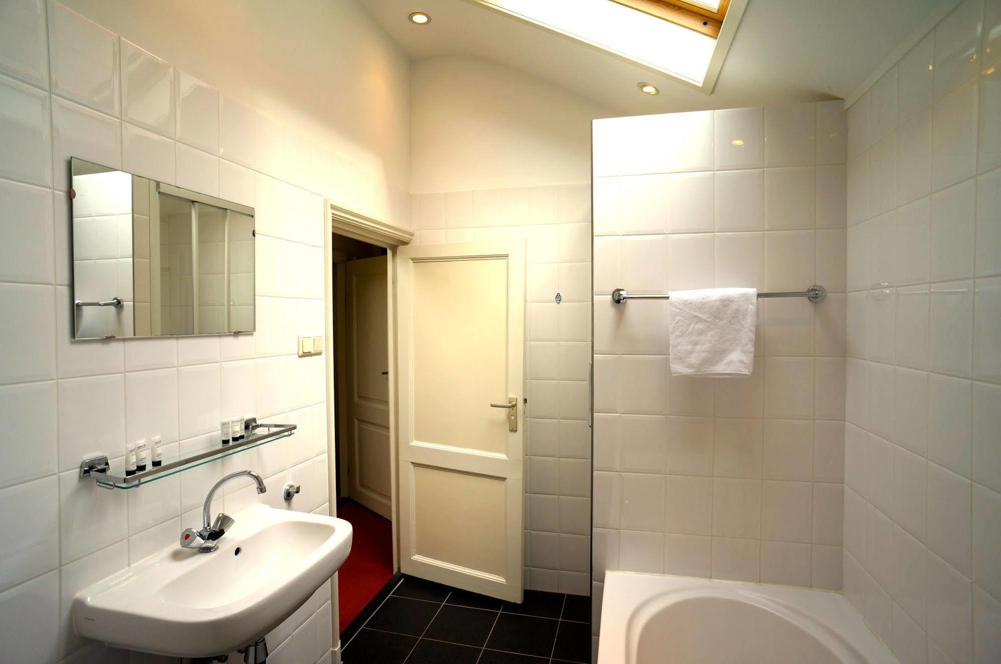 Stayci Serviced Apartments Noordeinde L'Aia Esterno foto