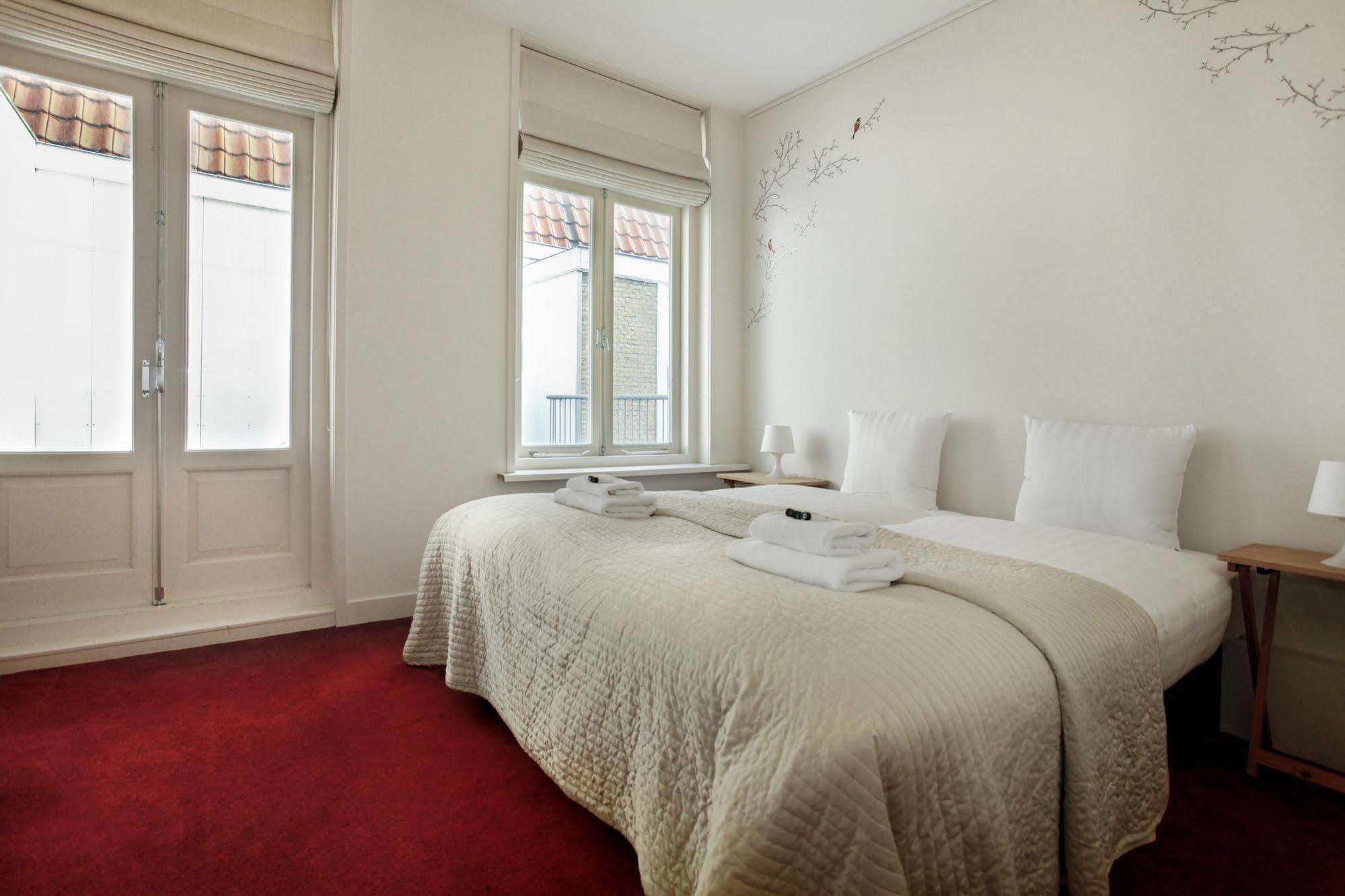 Stayci Serviced Apartments Noordeinde L'Aia Esterno foto
